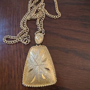 Vtg. Gold Pendant Necklace